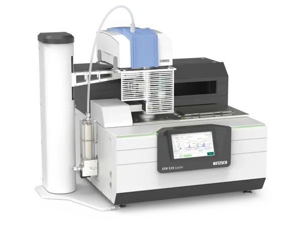 NETZSCH PERSEUS TG 309 Libra analizzatore termico, dotato di touchscreen e di funzionalità avanzate per l'analisi dei materiali.