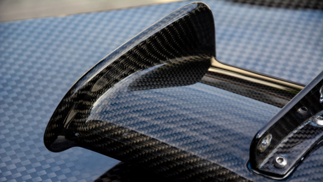 CFRP and GFRP: Customized Thermal Management for High-Tech Applications ...